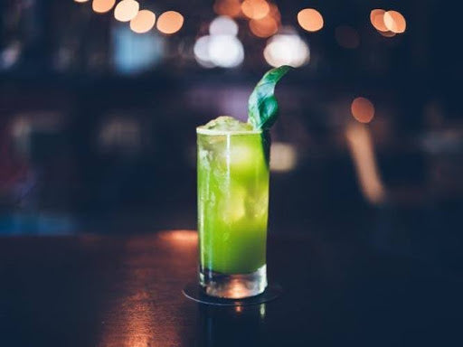 Whiskey Basil Buck – Heaven's Door